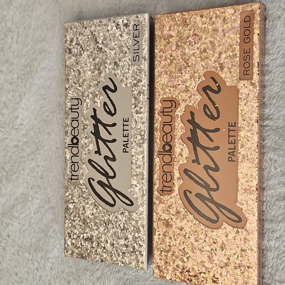 2 Glitter palettes rose gold and silver sealed nwt - Picture 1 of 4